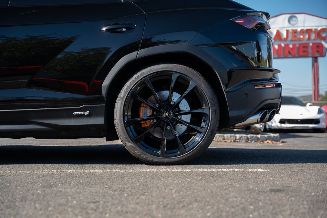 2024 Lamborghini Urus