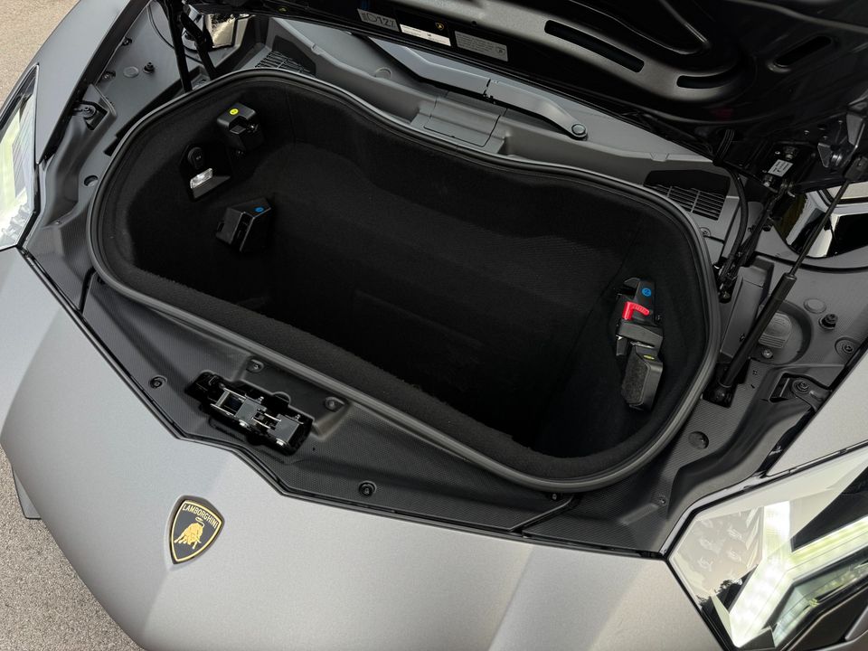 2018 Lamborghini Aventador