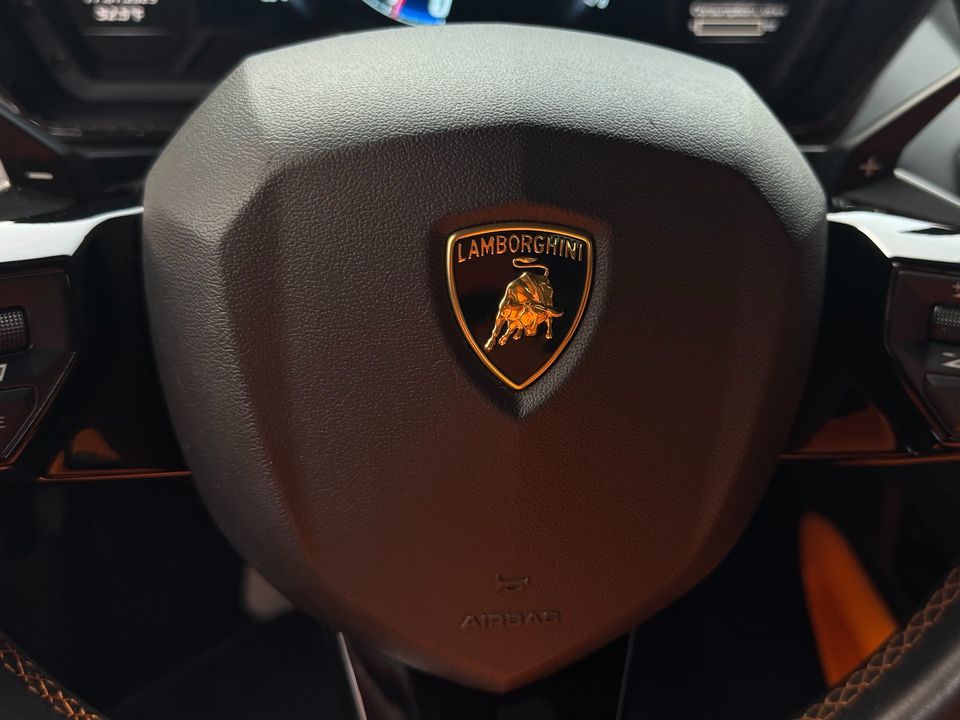 2018 Lamborghini Aventador
