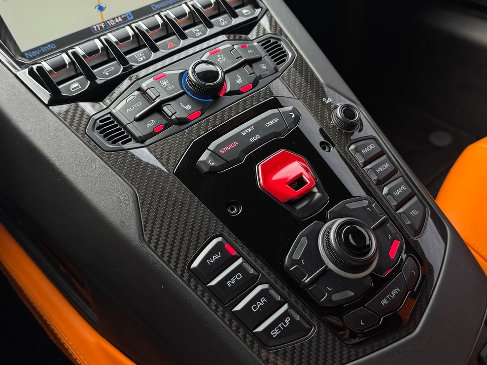 2018 Lamborghini Aventador