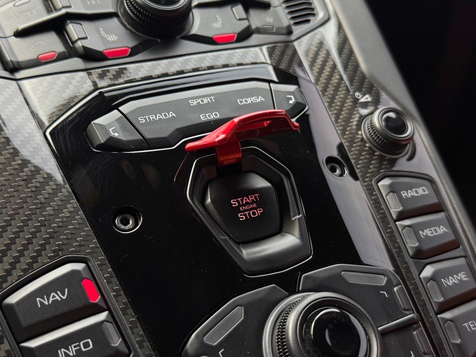 2018 Lamborghini Aventador