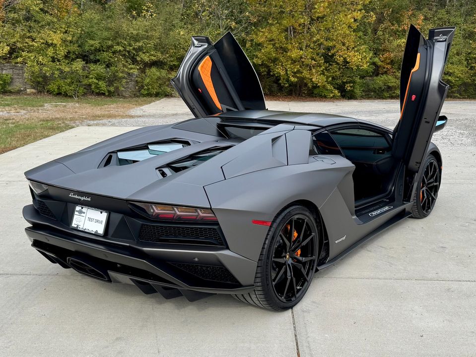 2018 Lamborghini Aventador