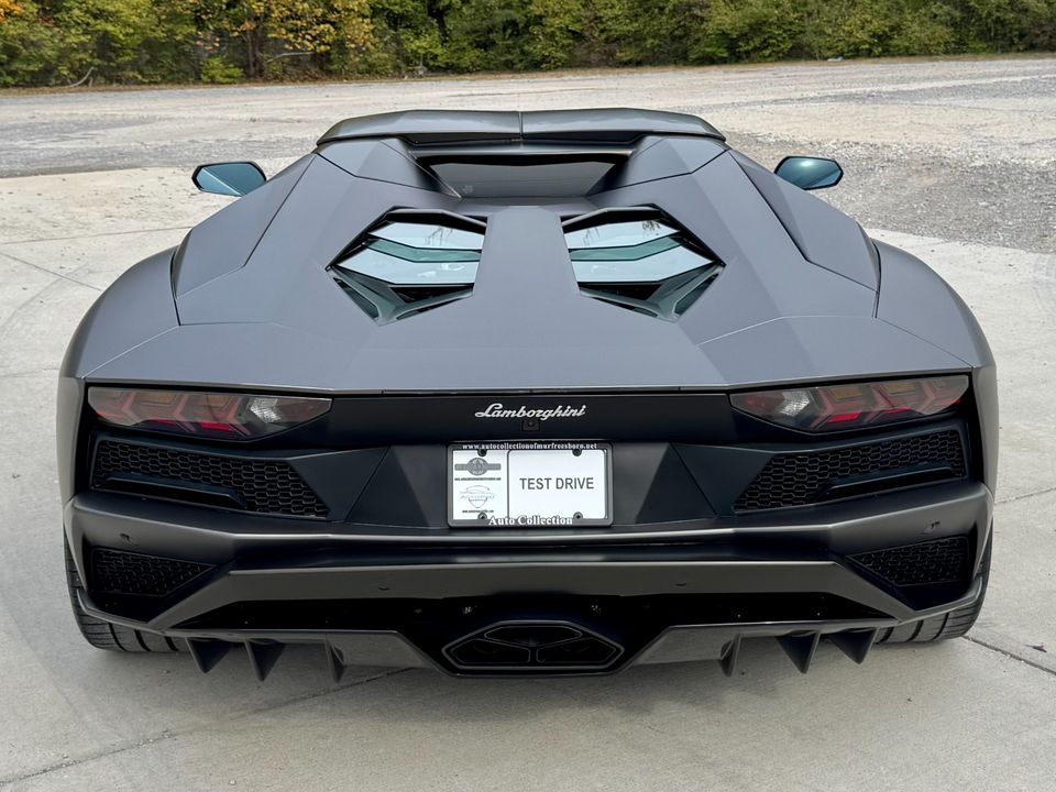 2018 Lamborghini Aventador