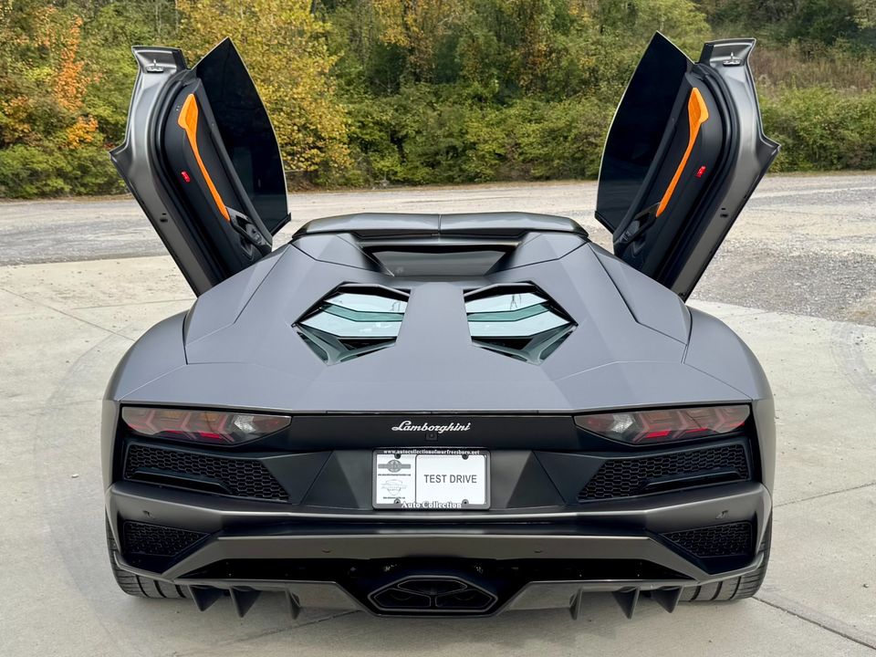 2018 Lamborghini Aventador