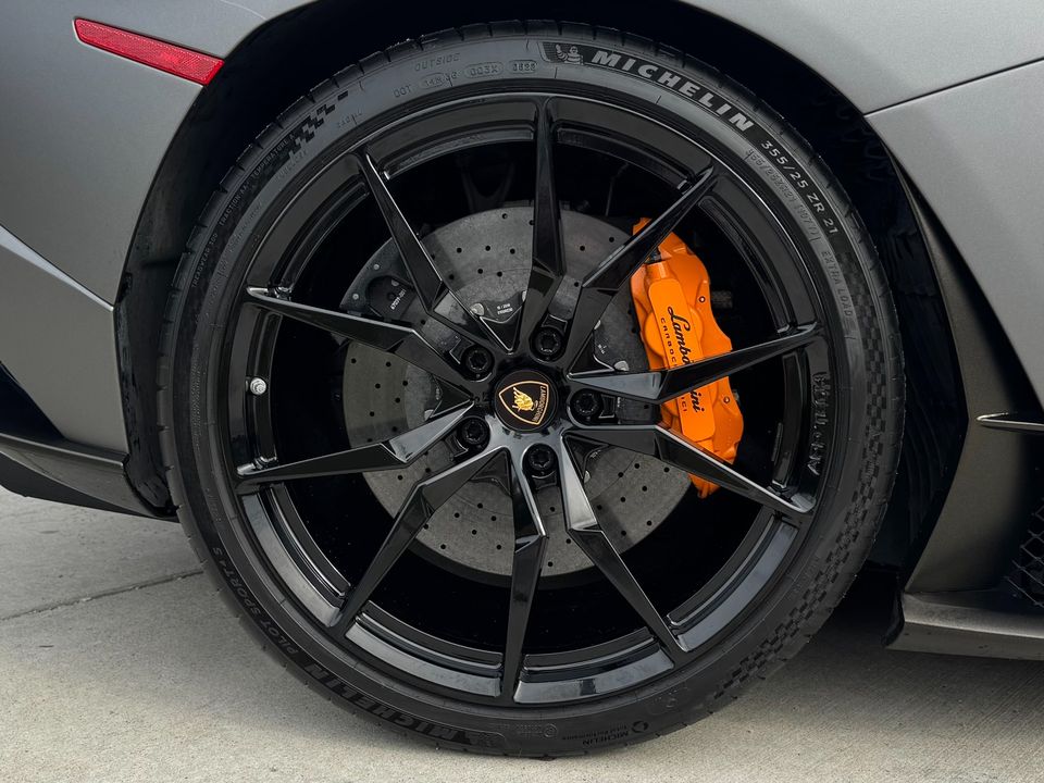 2018 Lamborghini Aventador