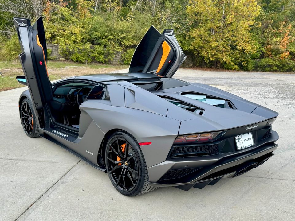 2018 Lamborghini Aventador