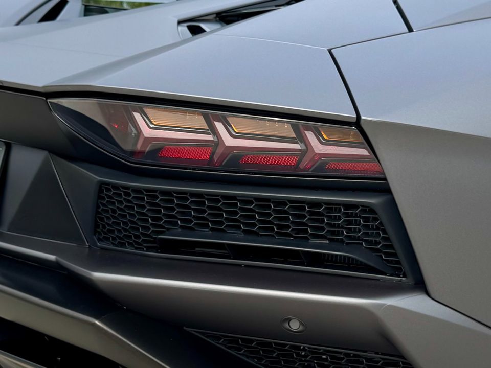 2018 Lamborghini Aventador