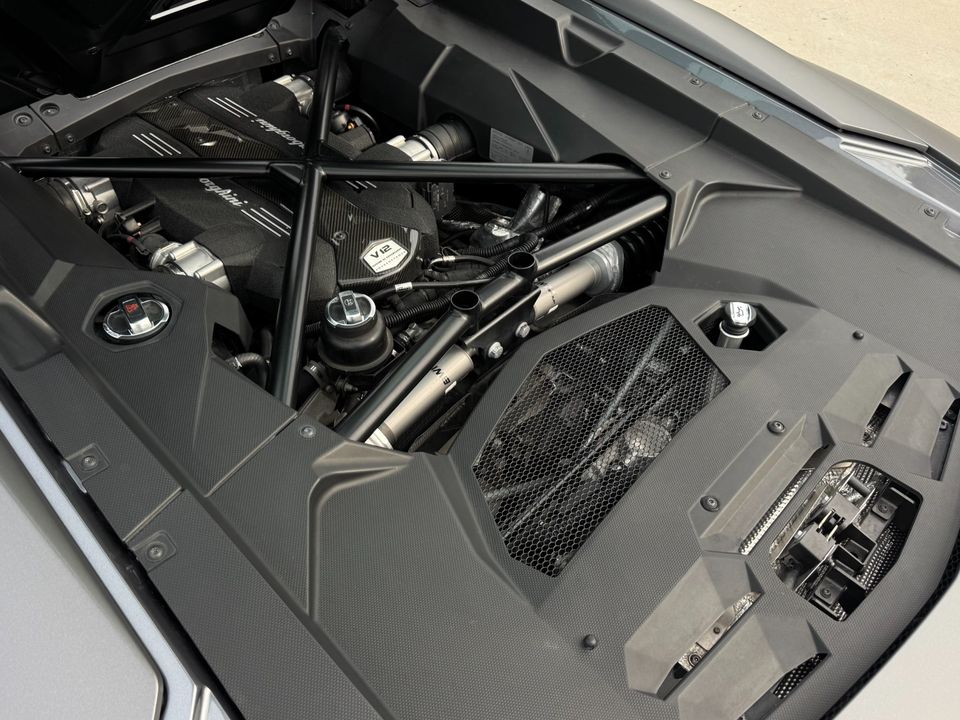 2018 Lamborghini Aventador