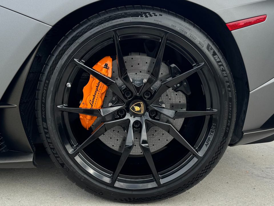 2018 Lamborghini Aventador