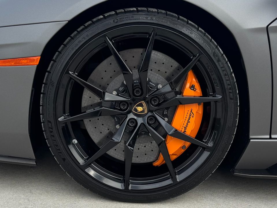 2018 Lamborghini Aventador