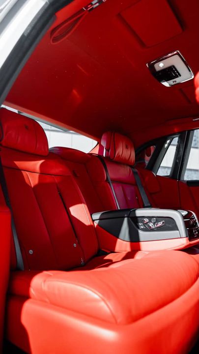 2020 Rolls-Royce Phantom