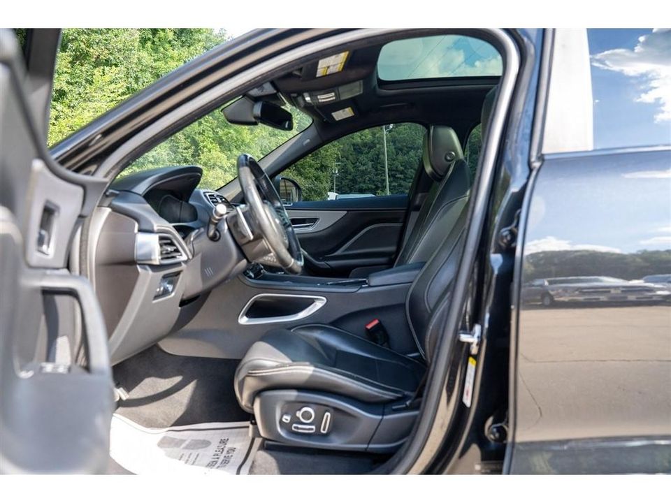 2018 Jaguar F-Pace