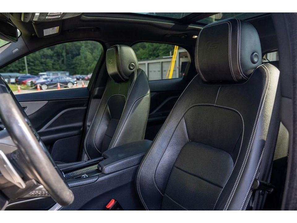 2018 Jaguar F-Pace
