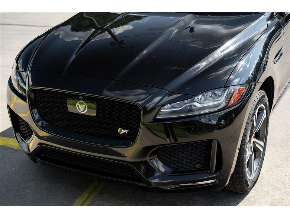 2018 Jaguar F-Pace