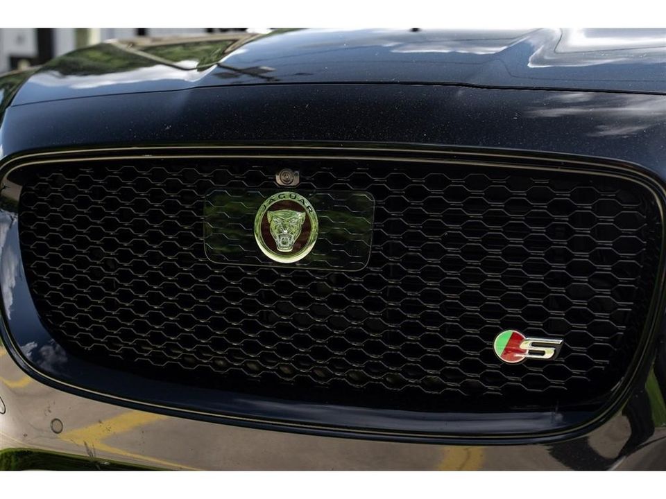 2018 Jaguar F-Pace
