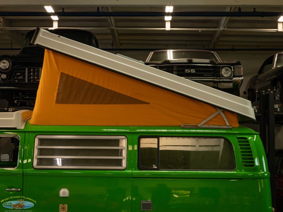 1977 Volkswagen Pop Top Camper Van