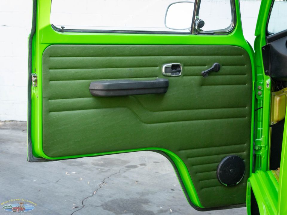 1977 Volkswagen Pop Top Camper Van