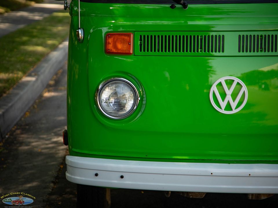 1977 Volkswagen Pop Top Camper Van