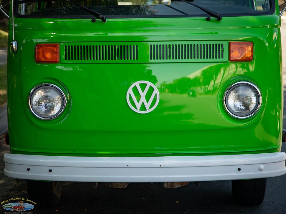 1977 Volkswagen Pop Top Camper Van