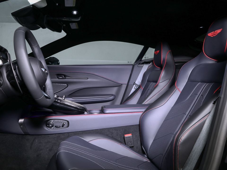 2025 Aston Martin Vantage