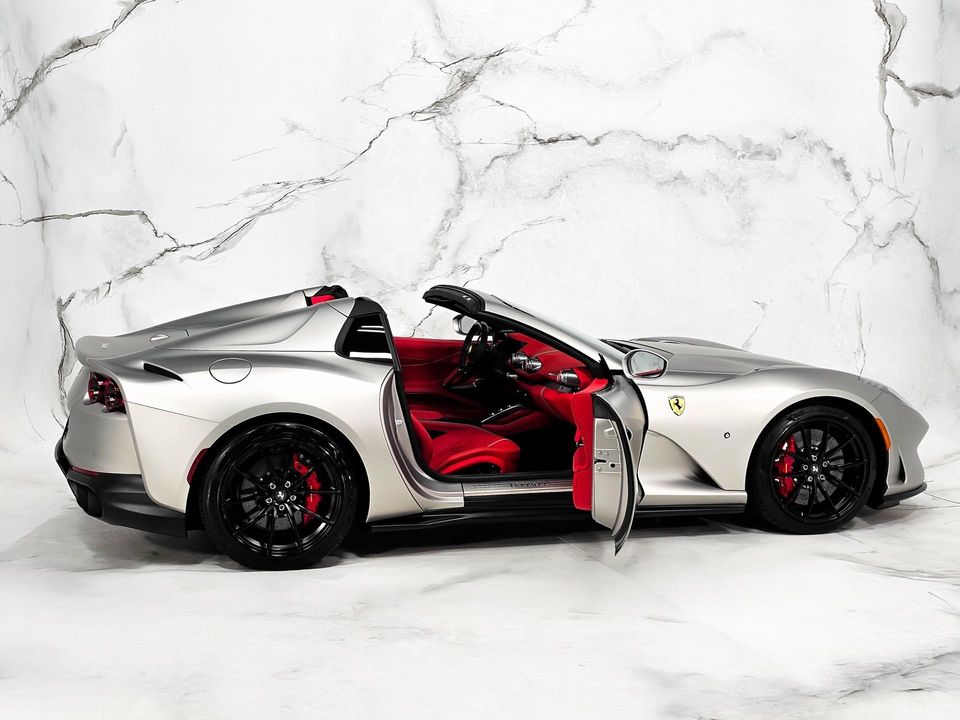 2022 Ferrari 812 GTS