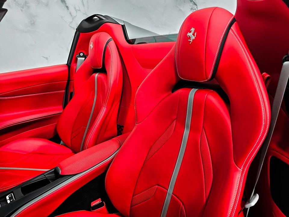 2022 Ferrari 812 GTS