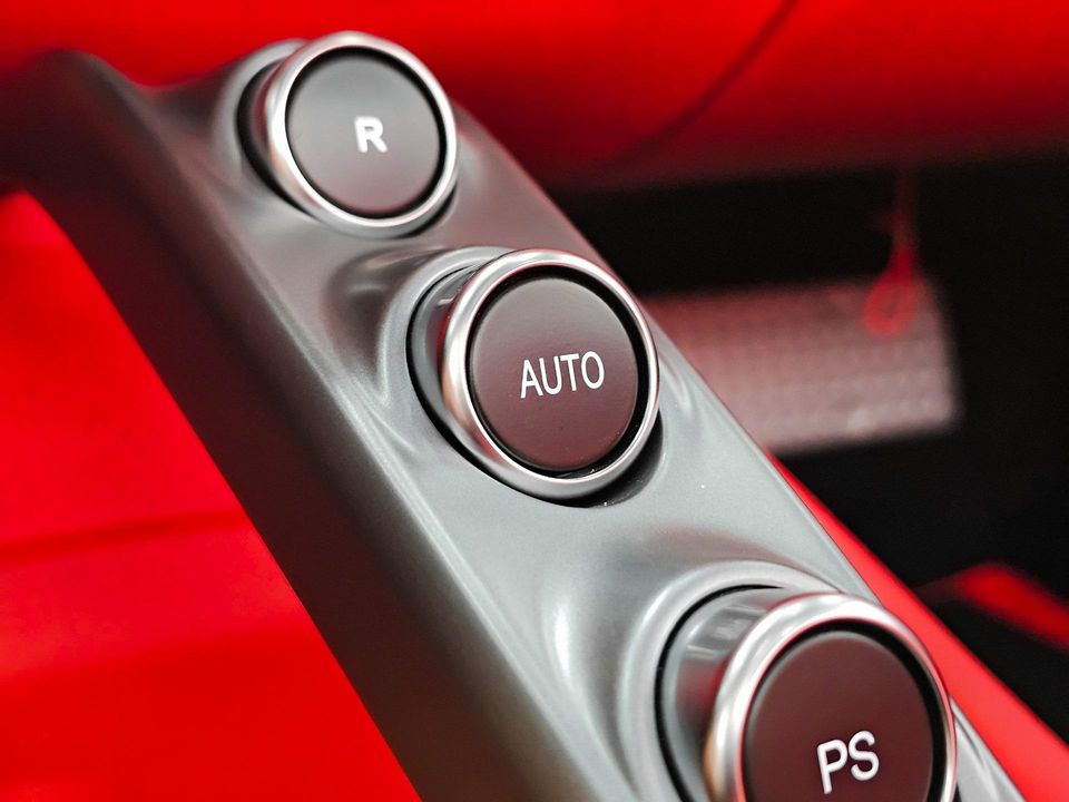 2022 Ferrari 812 GTS