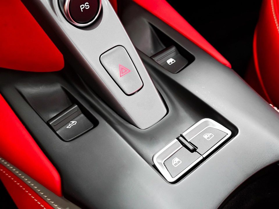 2022 Ferrari 812 GTS
