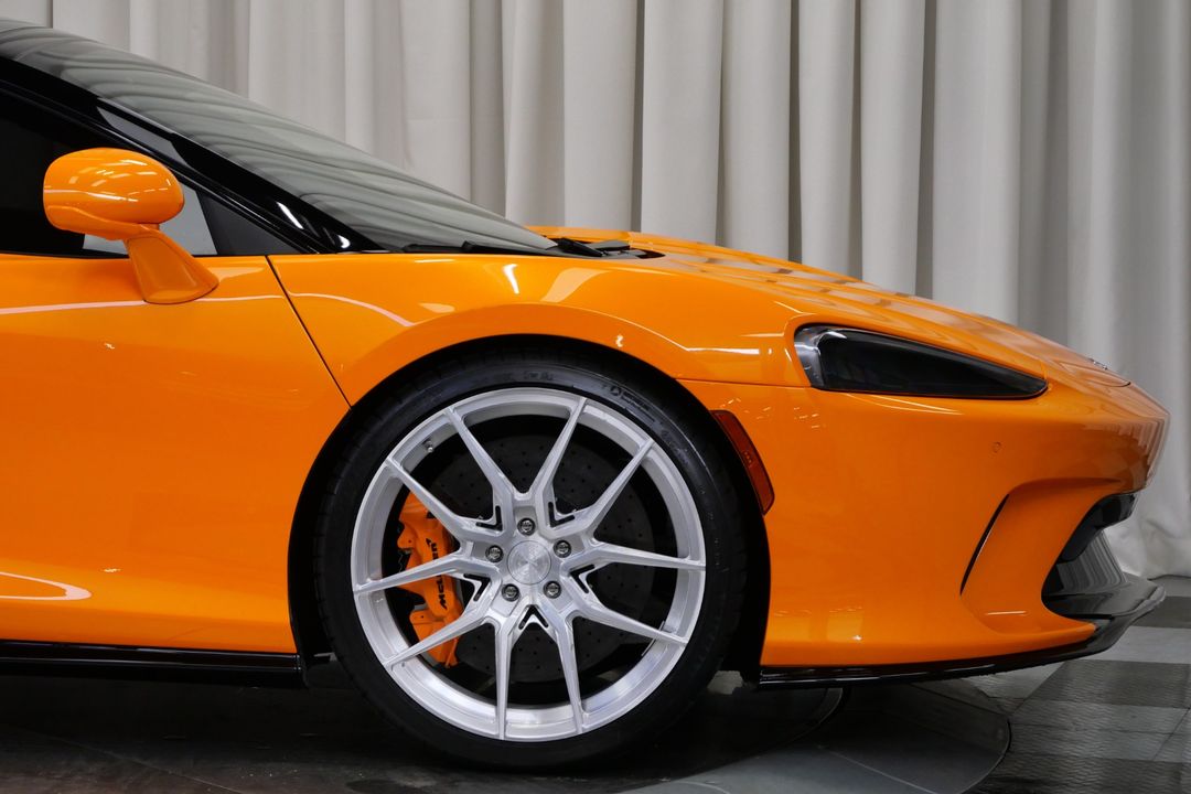 2023 McLaren GT