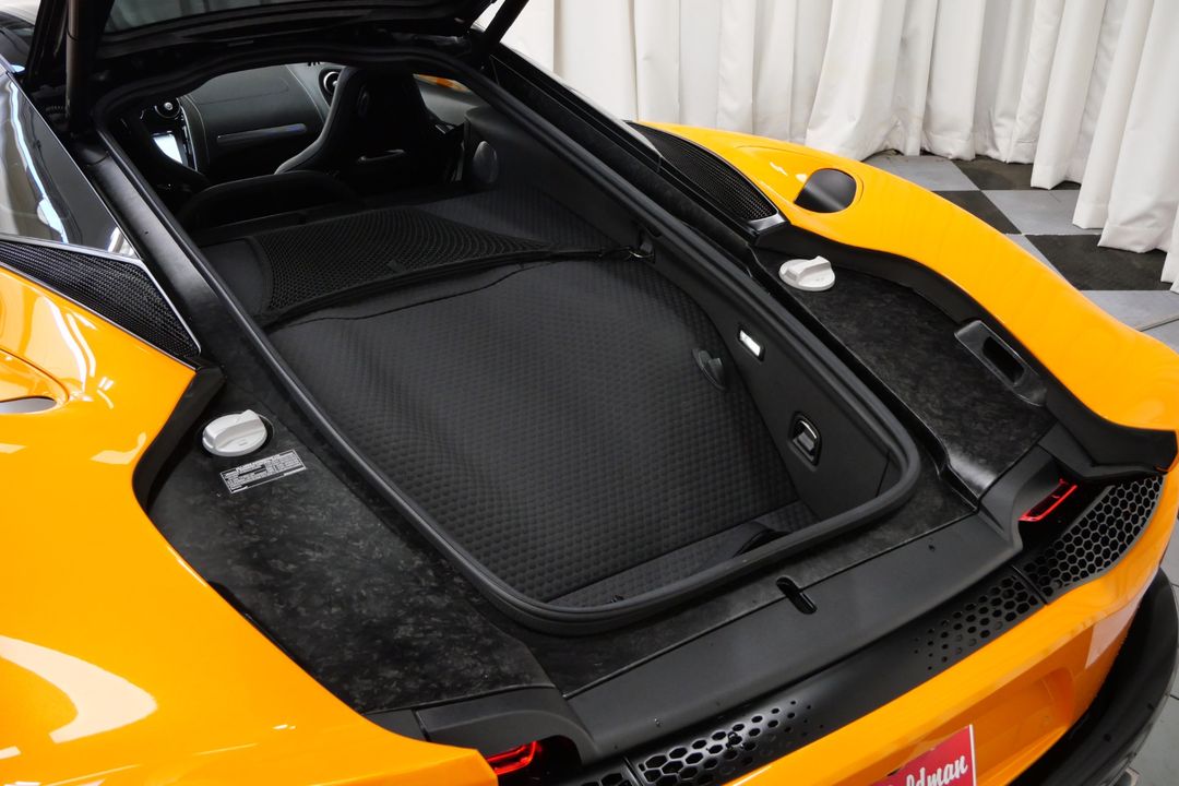 2023 McLaren GT