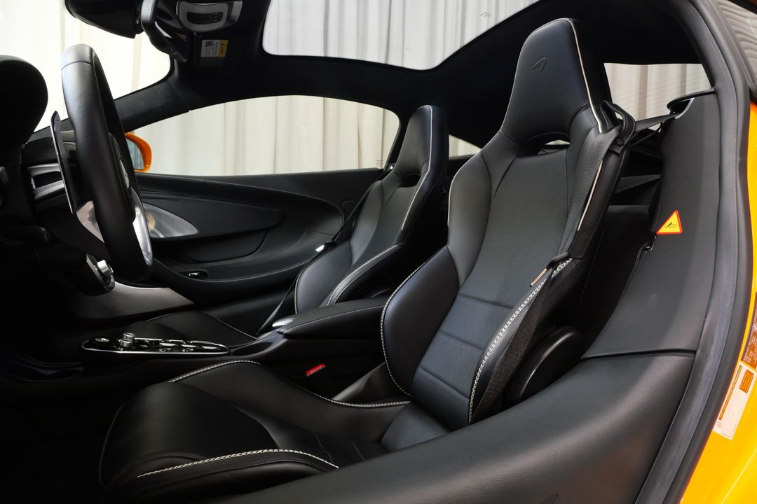 2023 McLaren GT