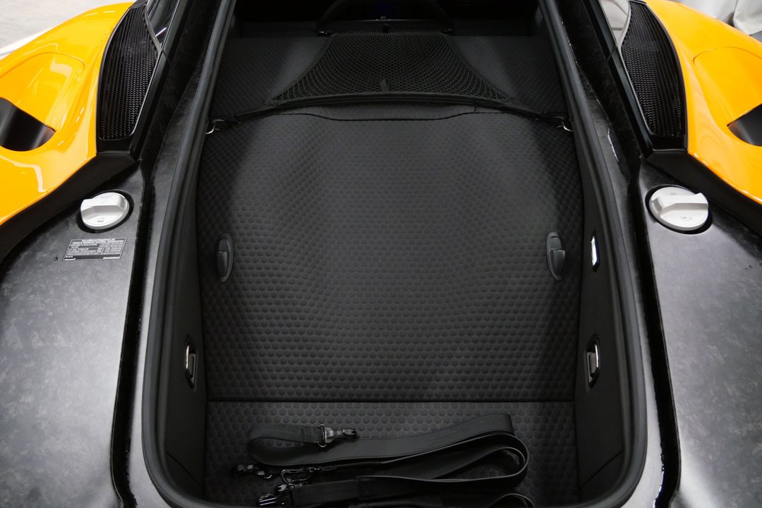 2023 McLaren GT