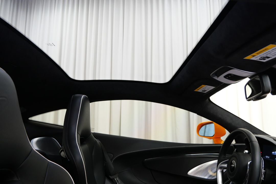 2023 McLaren GT