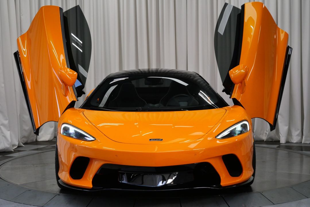 2023 McLaren GT