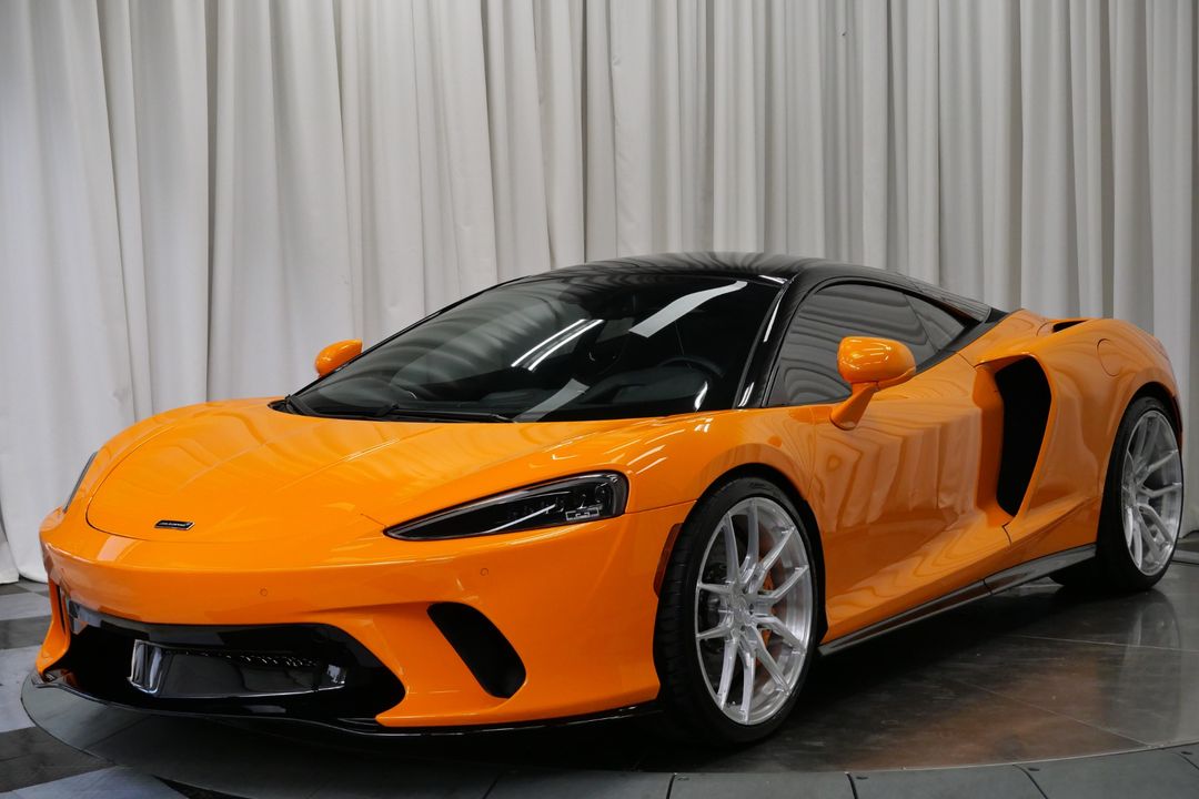 2023 McLaren GT