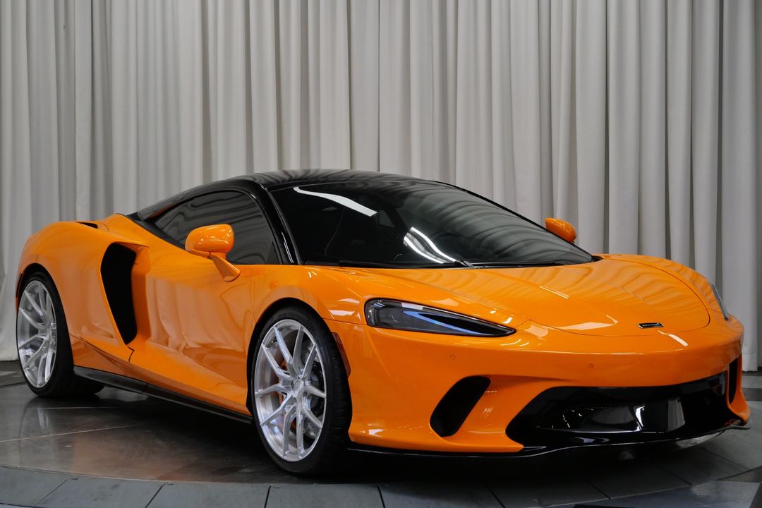 2023 McLaren GT