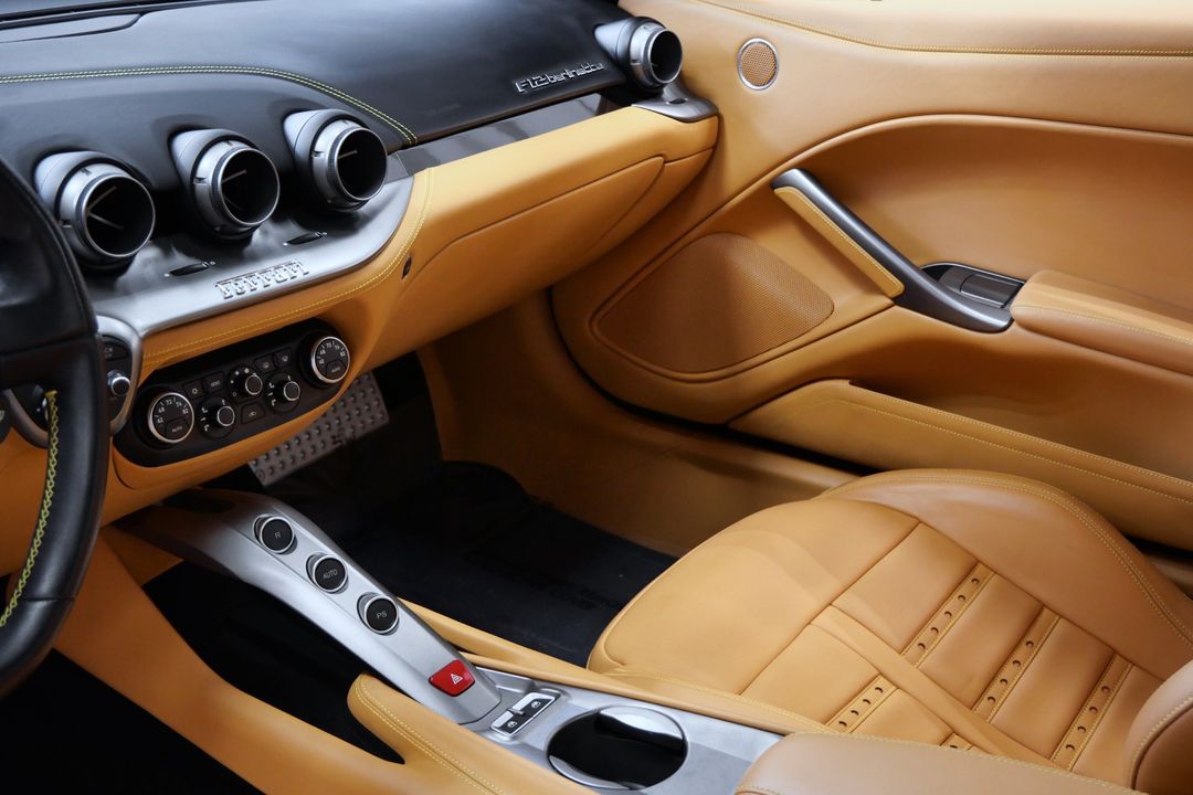 2015 Ferrari F12berlinetta