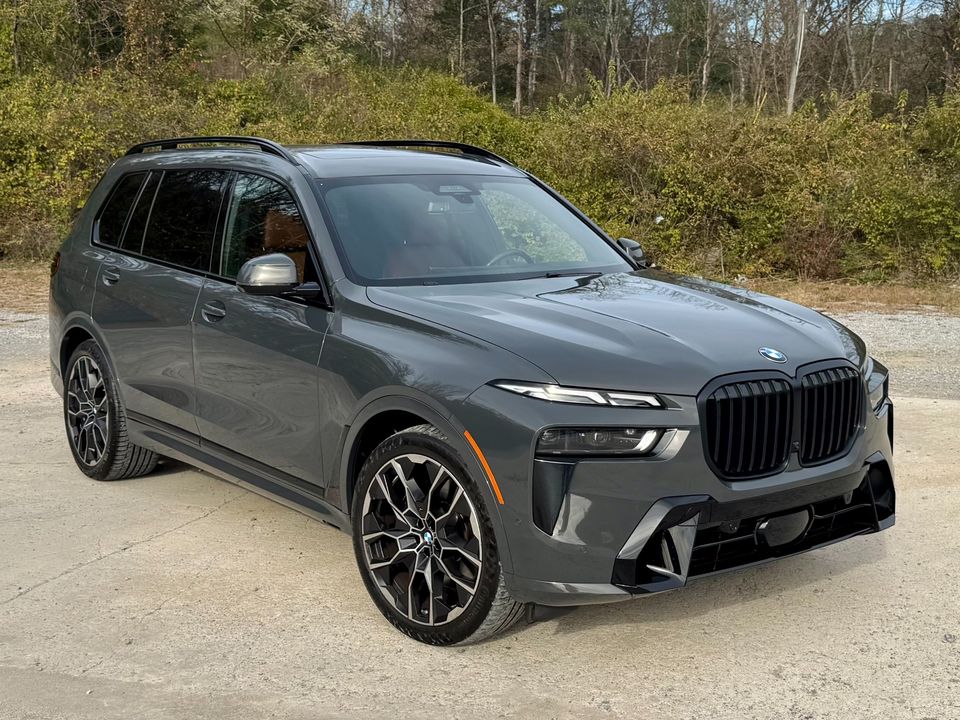 2023 BMW X7