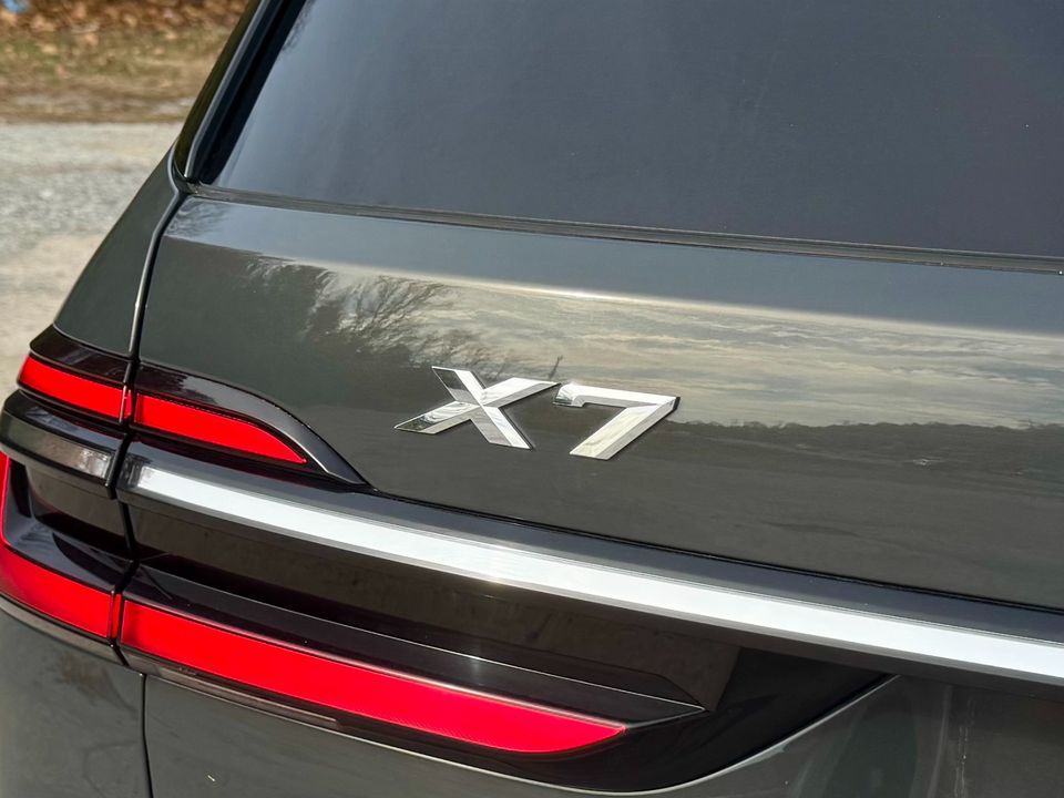 2023 BMW X7
