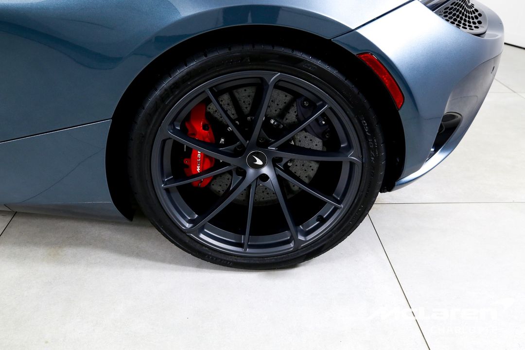 2024 McLaren 750S