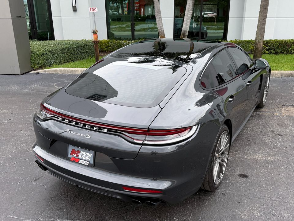 2022 Porsche Panamera