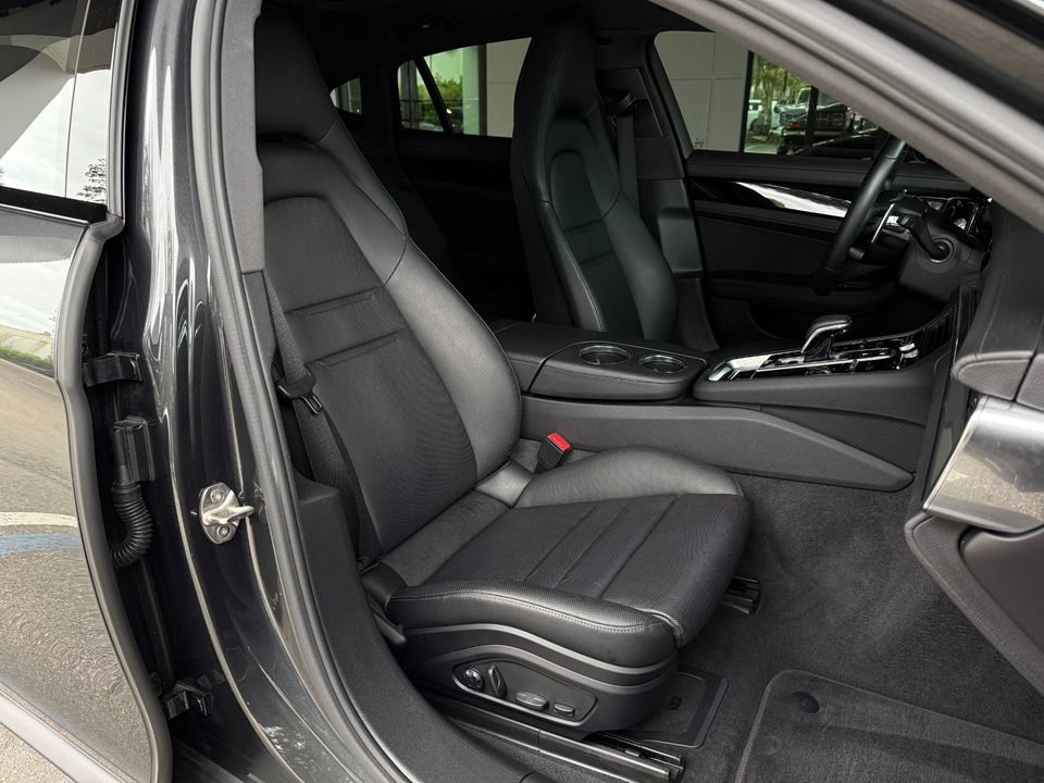 2022 Porsche Panamera