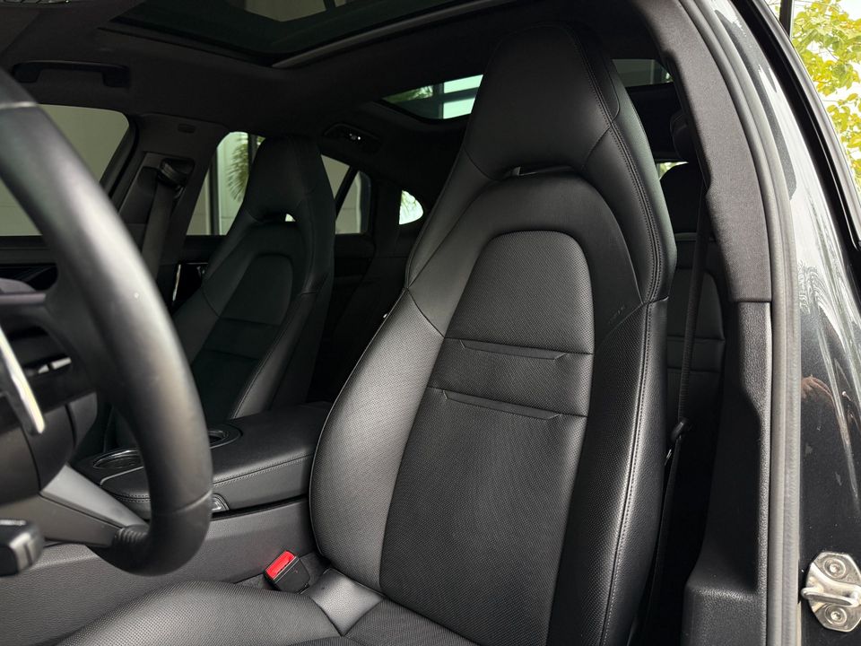 2022 Porsche Panamera