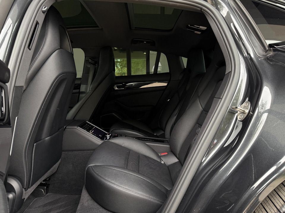 2022 Porsche Panamera