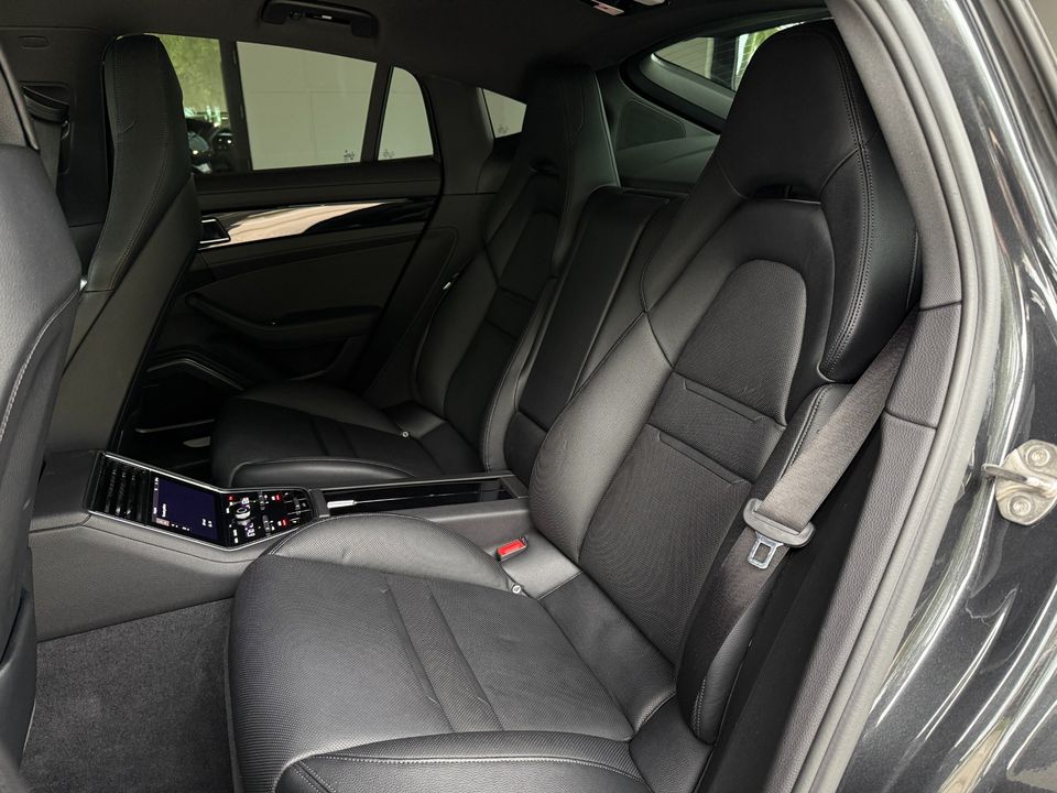 2022 Porsche Panamera