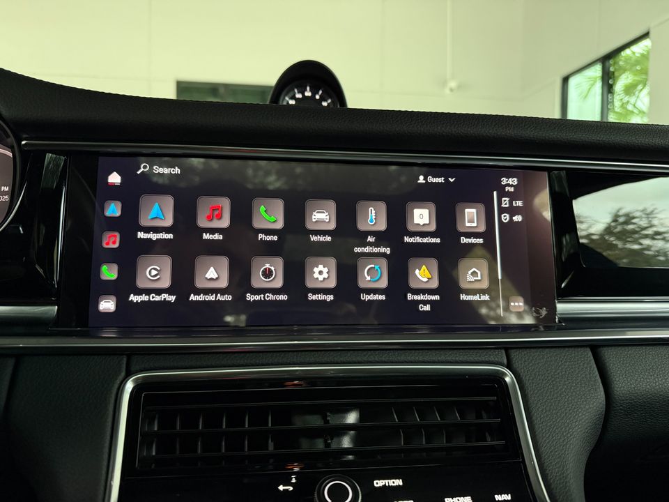 2022 Porsche Panamera