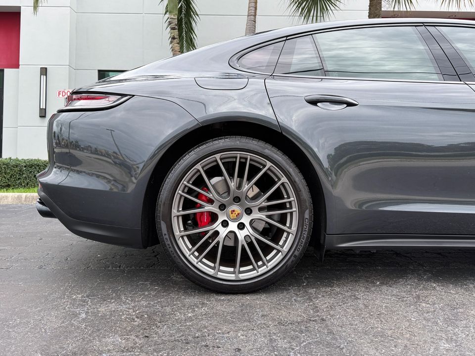 2022 Porsche Panamera