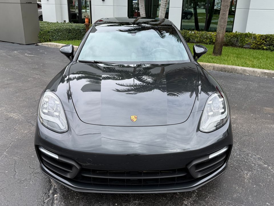 2022 Porsche Panamera