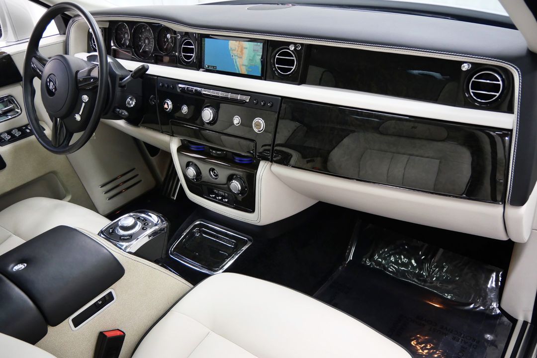 2014 Rolls-Royce Phantom