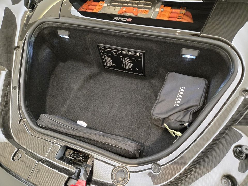 2023 Ferrari SF90 Spider